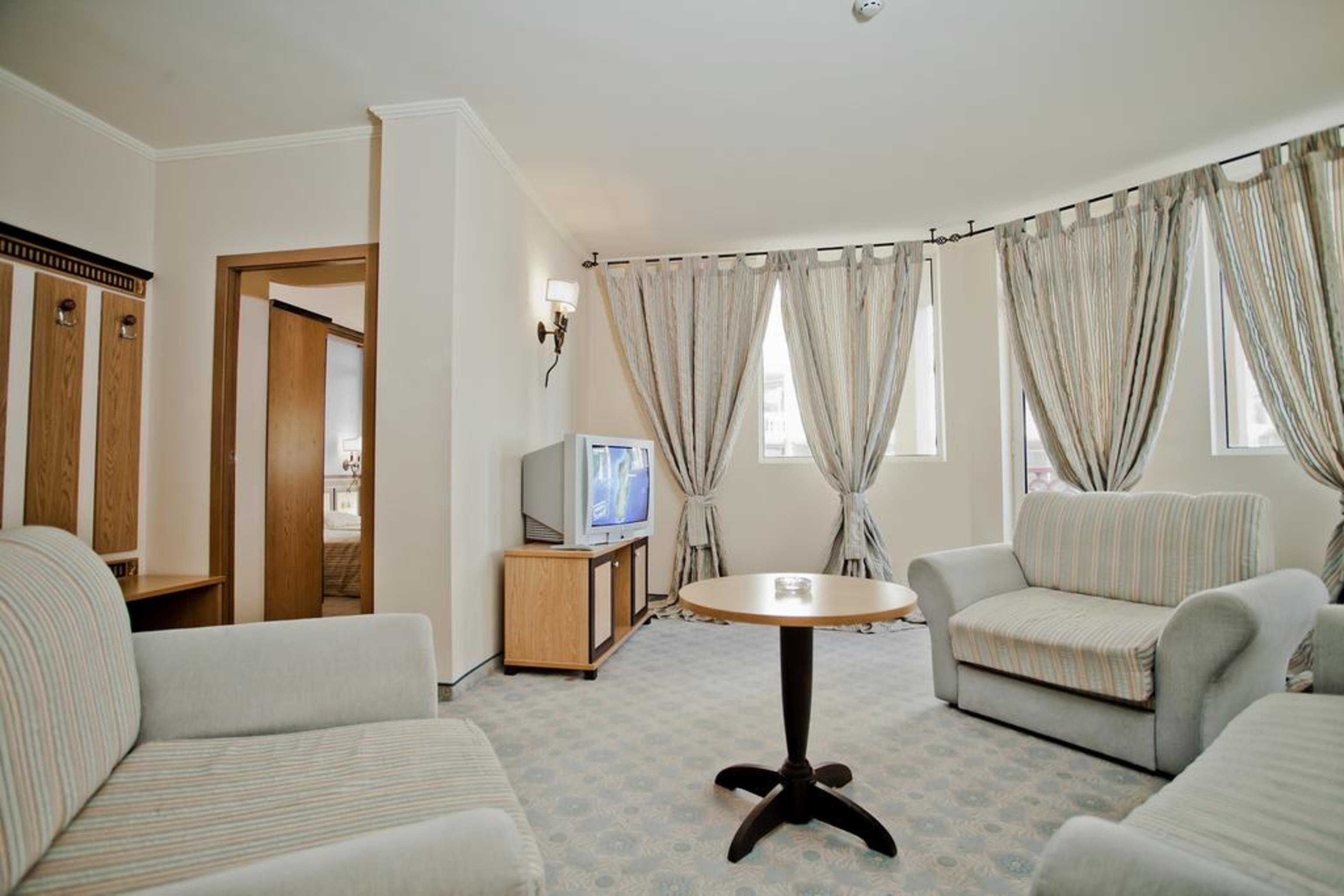 Atrium Beach Hotel Elenite Esterno foto