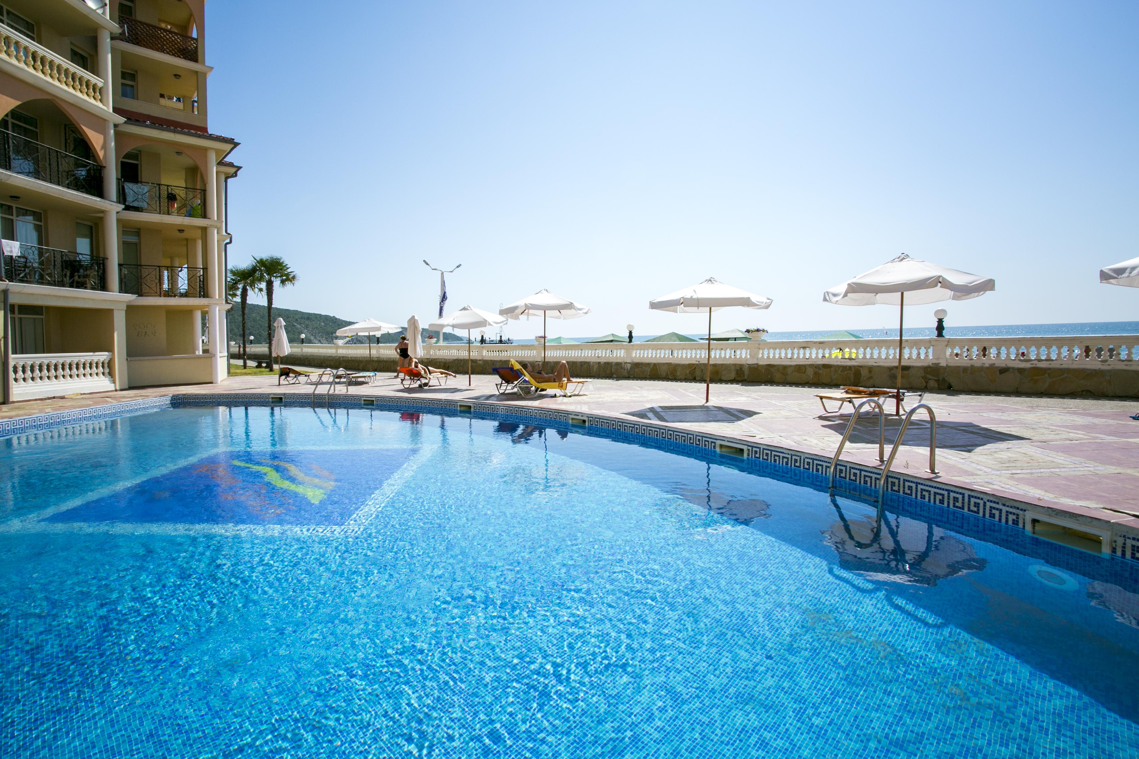Atrium Beach Hotel Elenite Esterno foto
