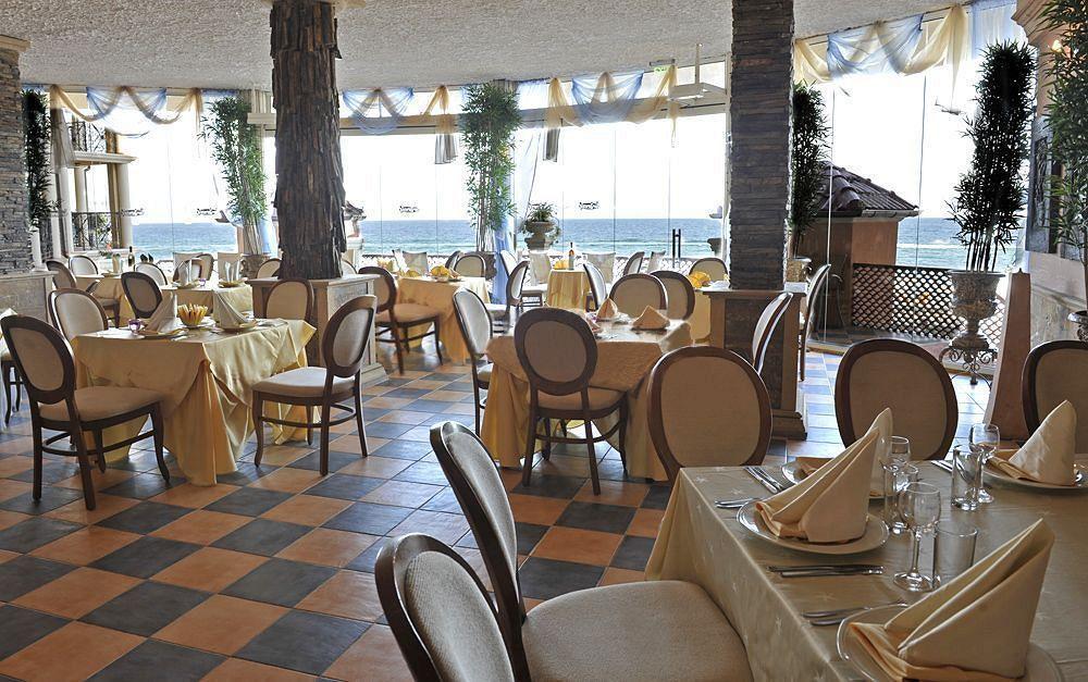 Atrium Beach Hotel Elenite Esterno foto
