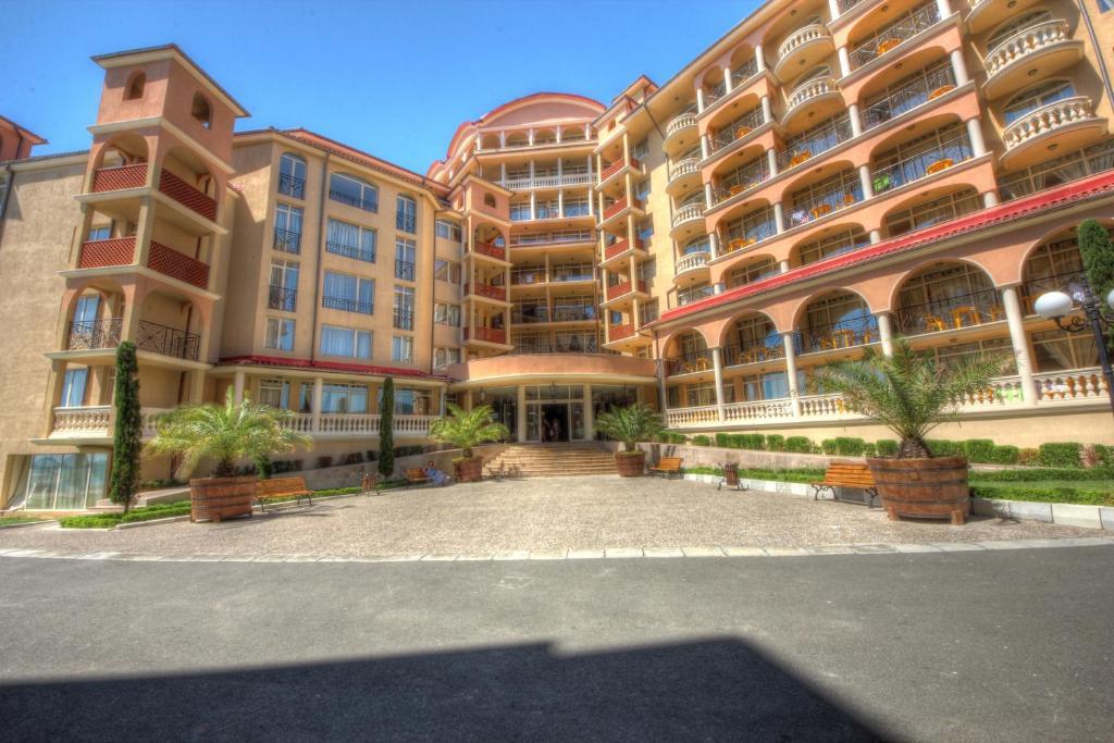 Atrium Beach Hotel Elenite Esterno foto