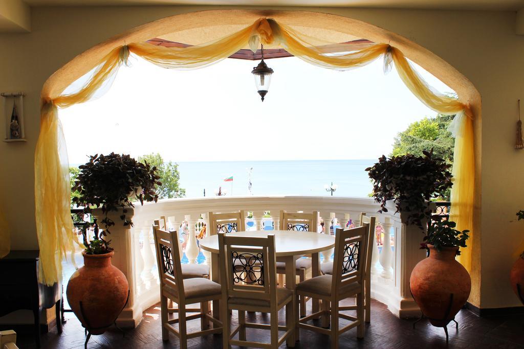 Atrium Beach Hotel Elenite Esterno foto