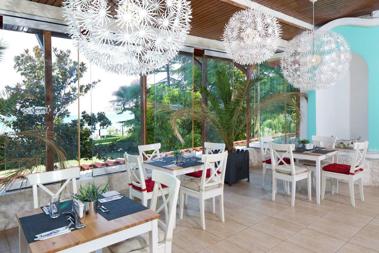 Atrium Beach Hotel Elenite Esterno foto