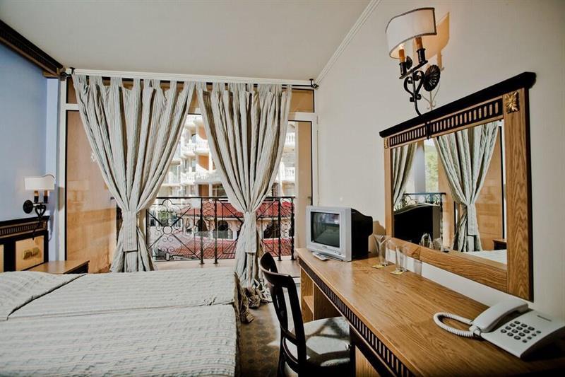Atrium Beach Hotel Elenite Esterno foto