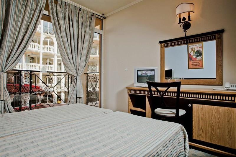 Atrium Beach Hotel Elenite Esterno foto